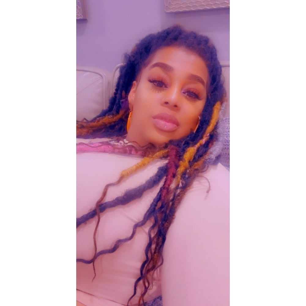 Meet your Posher, Tiffany